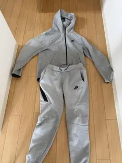 旧型　NIKEテックフリース上下
