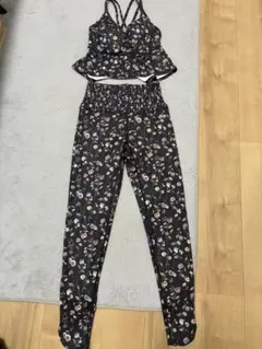 花柄ヨガウェアセット 黒