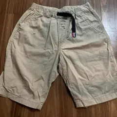 ユニクロ　ベージュ ハーフパンツ 140センチ