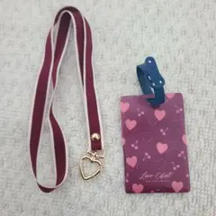 ハート柄IDカードホルダーとストラップ