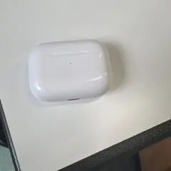 Apple AirPods Pro 充電ケース 本体のサムネイル