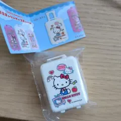 ハローキティ ミニキャリーケースチャーム