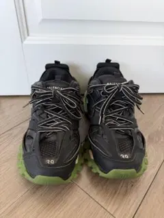 GUCCI スニーカー ビジュー装飾 ブラック 35 - メルカリ