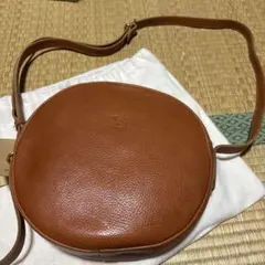 新品 IL BISONTE イルビゾンテ レザー ショルダーバッグ ブラウンのサムネイル