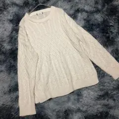 オフホワイト ニット 柔らかい素材 訳ありです!!