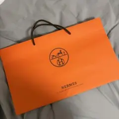 HERMÈS オレンジ ショップ袋 大きめ