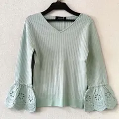 新品 ジャスグリッティー♡Vネックニット JUSGLITTY（ジャスグリッティー）の「ゆるVニット（ニット/セーター