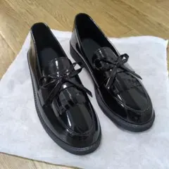 ブラック リボンローファー エナメル 25.5cm