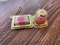 スイーツ　ガチャ　コンビニ　食品　いちご