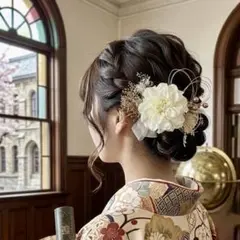 ダリアとドライフラワーの髪飾り　水引付き　結婚式　成人式　卒業式　袴　ホワイト