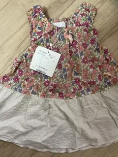 新品未使用品　べべ　70-90表記　花柄ノースリーブワンピース FREEサイズ