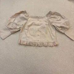 NICE CLAUP（ナイスクラップ） パフスリーブフリルブラウス