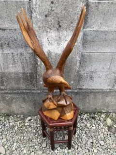 大型 木彫り 鷲 置物 一刀彫 彫刻芸術品 ヴィンテージ 民芸品 インテリア Yahoo!オークション - 木彫り 一刀彫り 鷹 鷲 木彫り彫刻 オブジェ 置