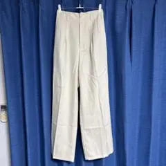 【美品】GUカラースラックス　パンツ　レディースMサイズ　アイボリー