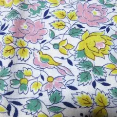 生地　フィードサック　鳥　花　かわいい　ヴィンテージ　カルトナージュ