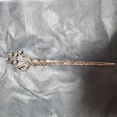 花　モチーフの　金属製　かんざし