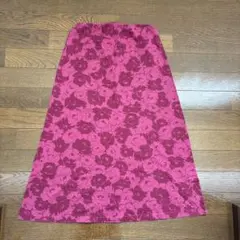 ローラアシュレイ　Sサイズ　ロングスカート　えんじ色花柄のサムネイル