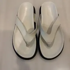 極美品 CAMINANDO カミナンド レザー トングサンダル ブラウン 24