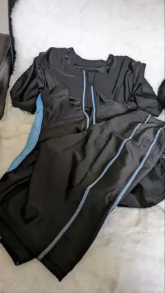 サイズМ〜Ｌブラ付きセパレート水着 ブラック/ブルー