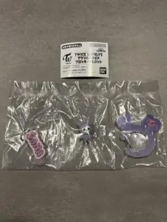 TWICE LOVELYS アクリルカラビナフロッキーマスコット サナ