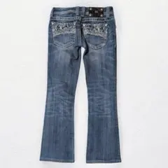 Item thumbnail for item 5a61c64a-be80-4505-8747-54ee41656788