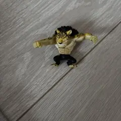 ワンピース　ロブ・ルッチフィギュア