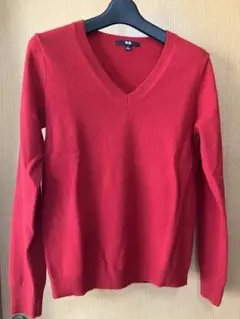 UNIQLO Vネックセーター S レッド　カシミヤ100%