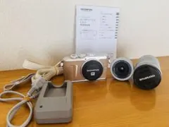 オリンパス PEN E-PL9 単焦点＆望遠レンズセット シルバー 豪華おまけ付 オリンパス OLYMPUS PEN E-PL9 14-42mm EZレンズキット 価格比較