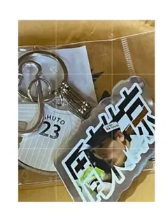 周東佑京 23 ユニフォーム型と写真付きのアクリルキーホルダーセット