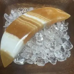 イエローカルサイト 月 天然石