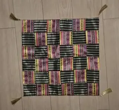 民族調のタペストリー