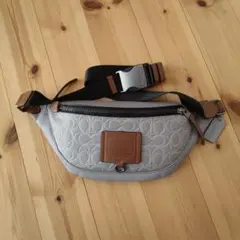 ボディバッグ レザー