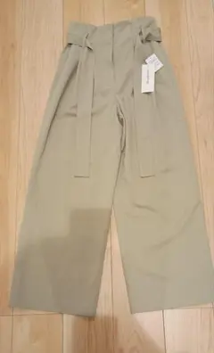 【新品タグ付】NATURAL BEAUTY BASIC ワイドパンツ Mサイズ