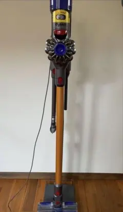 【SALE!】Dyson V7 スティッククリーナー 純正品動作確認済のサムネイル