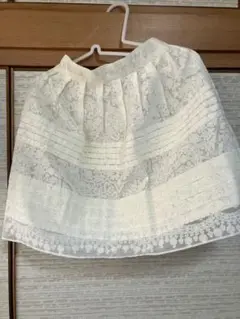 新品　訳アリ(変色、しわなど) ジルスチュアート　ミニスカート　白　春夏