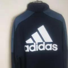 adidas トラックジャケット  バックビックプリント  パフォーマンスロゴ