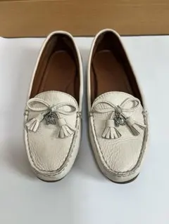 COACH ホワイトレザータッセルモカシン