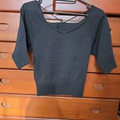 黒 Vネック 半袖サマーニット