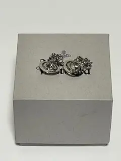 Vivienne Westwood ピアスプチオーブクリスタル※箱無しのサムネイル