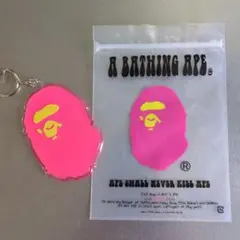 A BATHING APE BAPEヘッド　 キーホルダー　サル　ピンクのサムネイル