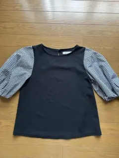 【新品】バルーン袖 トップス 黒・チェック