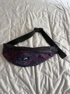 NIKESBボディバッグ・ウエストポーチ マルチカラー