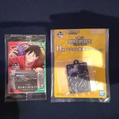 一番くじワンピースのモンキー・D・ルフィカードとアクリル推しアソートのセット。