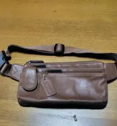 レザー ボディバッグ