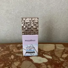 MAQuillAGE ドラマティックスキンセンサーNEO ラベンダー 重さ42g