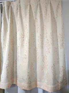 遮光カーテン　１枚のみ