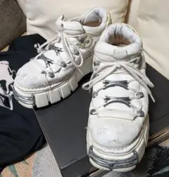 ニューロックWhite　サイズ42　平成　ラッパー　opium　swag ニューロックWhite サイズ42 平成 ラッパー opium swag - メルカリ