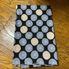 新品未使用　円形模様の綿生地 黒地 水色 ベージュ　110✖️100