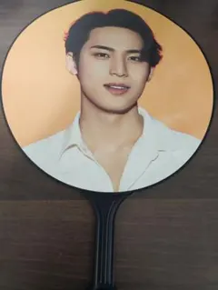 ゆ*り様 SEVENTEEN MINGYU うちわ　BE THE SUN
