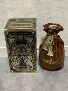 希少1000ml ロイヤルサルート21年 青陶器 未開栓 箱・巾着付 - メルカリ